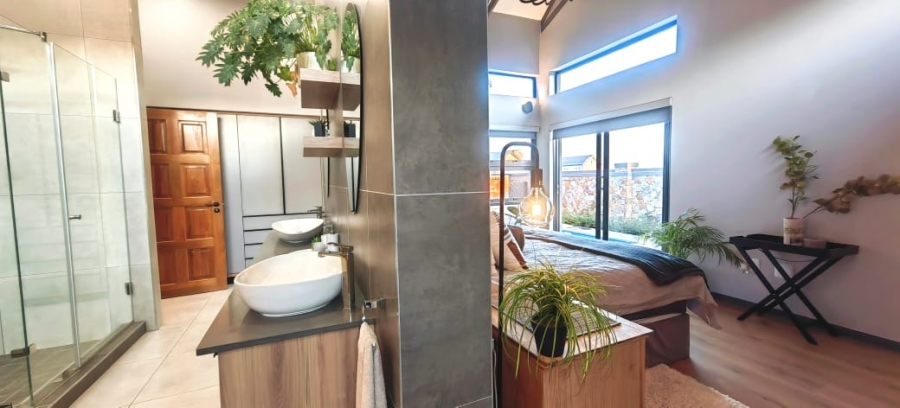 4 Bedroom Property for Sale in De Land Estate North West